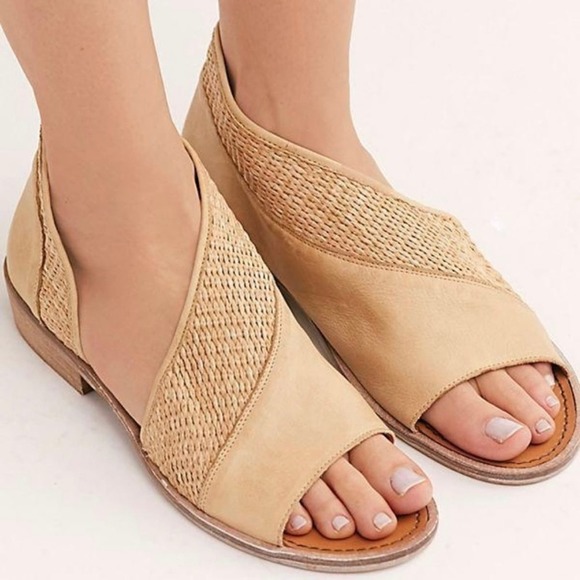 Free People Shoes - Free People Mont Blanc Textured Sandals (size 11)